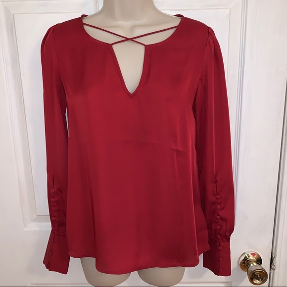 ✨ Express Cross Front Large Button-Cuff Blouse - Picture 2 of 4